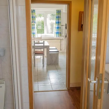54 Am Gutshaus Naturnah Gelegen In * Roggow
